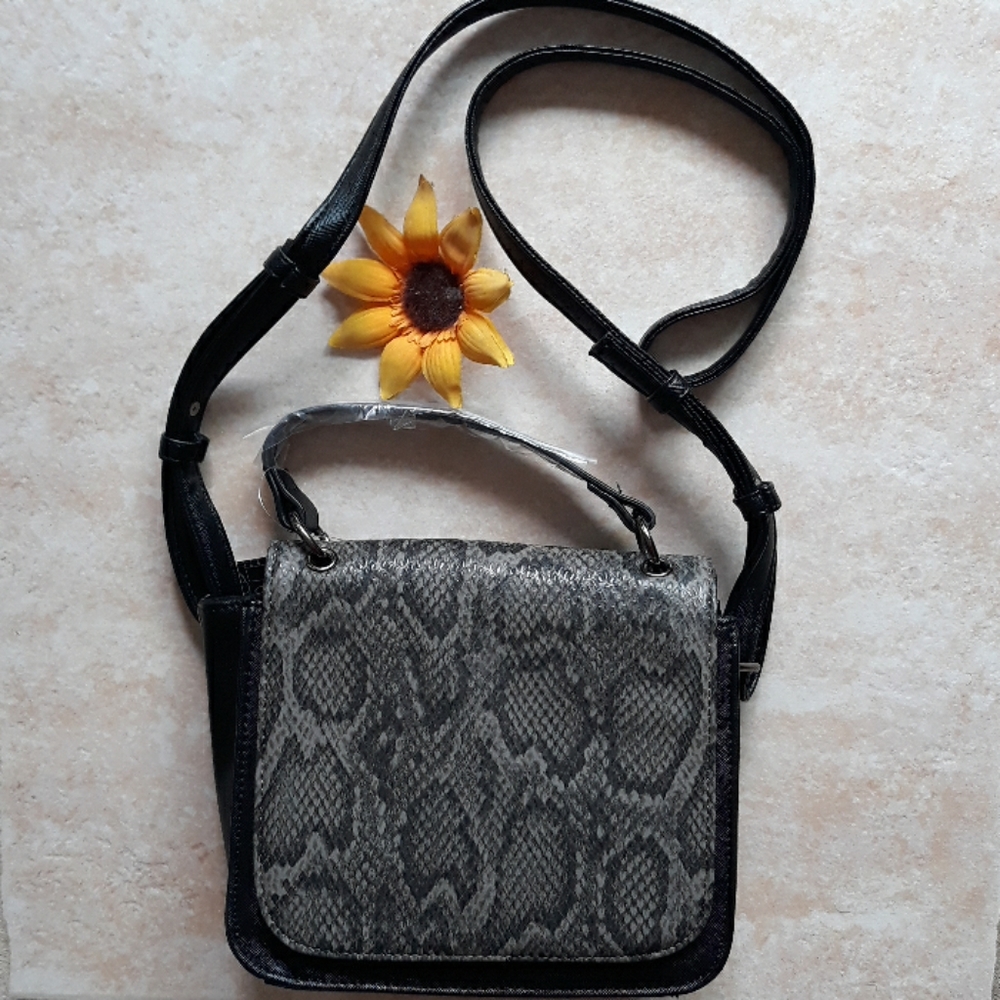 2x*Host Pick*Jaclyn Smith crossbody purse